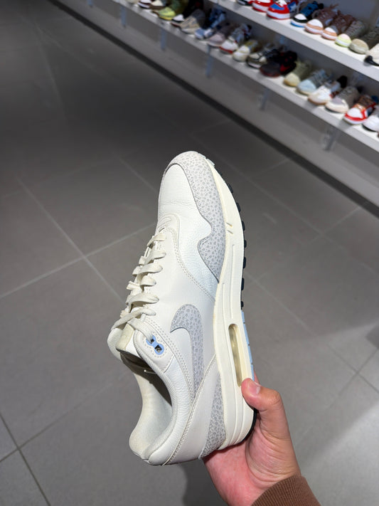 Safari White AM1 (Size 11.5M)