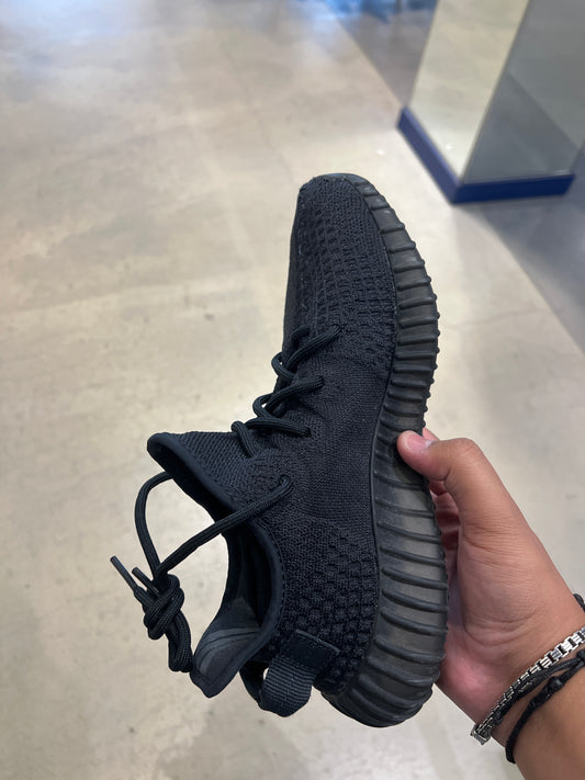 Yzy 350 Onyx (Size 7)