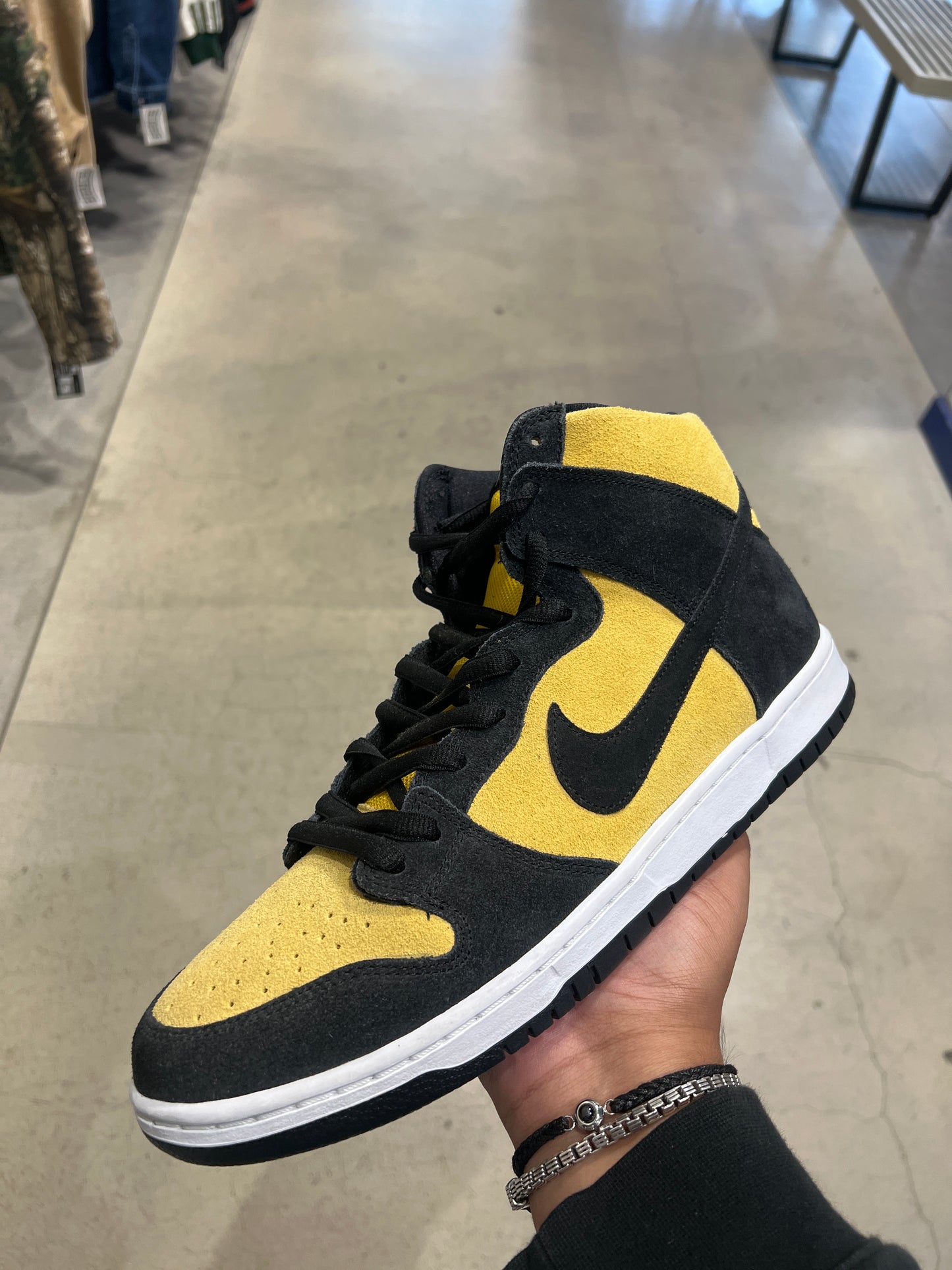 Reverse Goldenrod SB (Size 13)