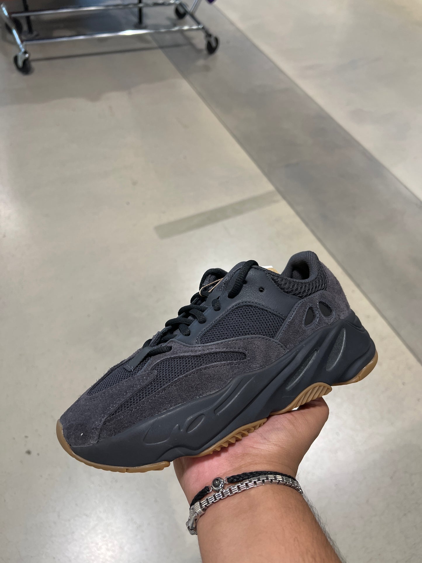 Yzy 700 Utility Black (Size 6.5)