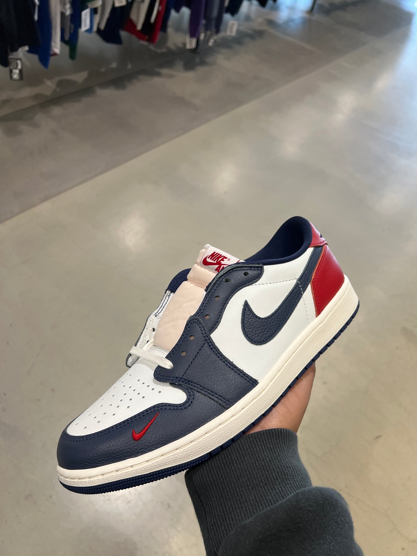 J1 Low Howard University (Size 12)