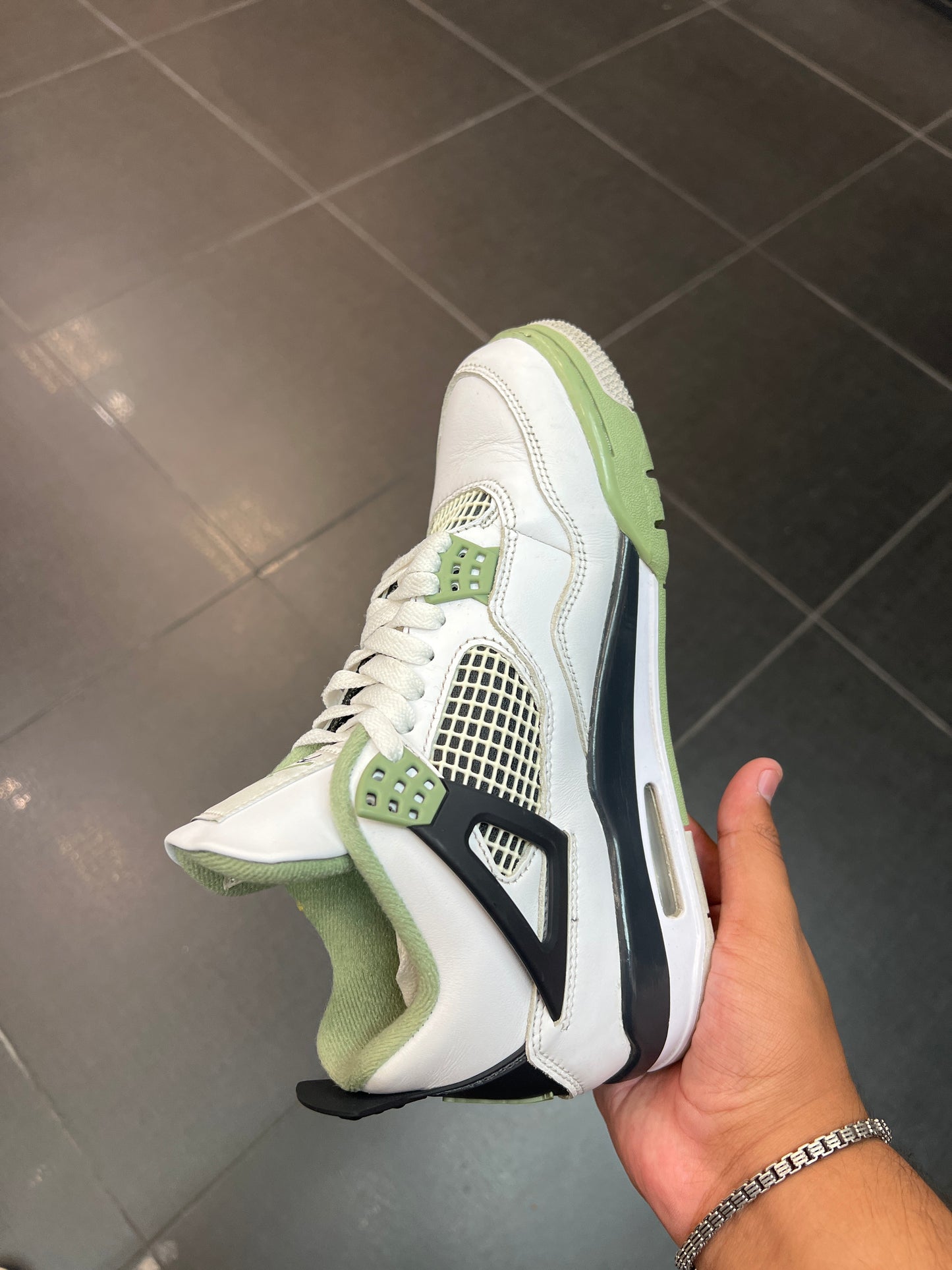 J4 Seafoam (Size 7.5W)