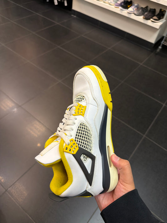 J4 Vivid Sulfur (Size 7.5M)