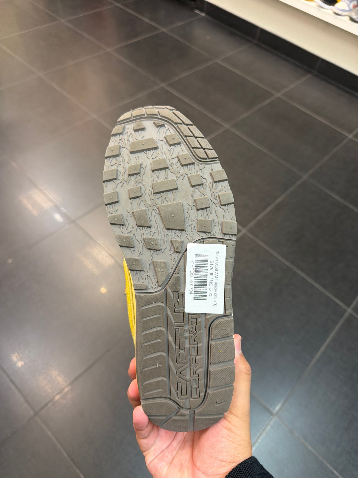 Travis Scott AM1 Yellow (Size 9)