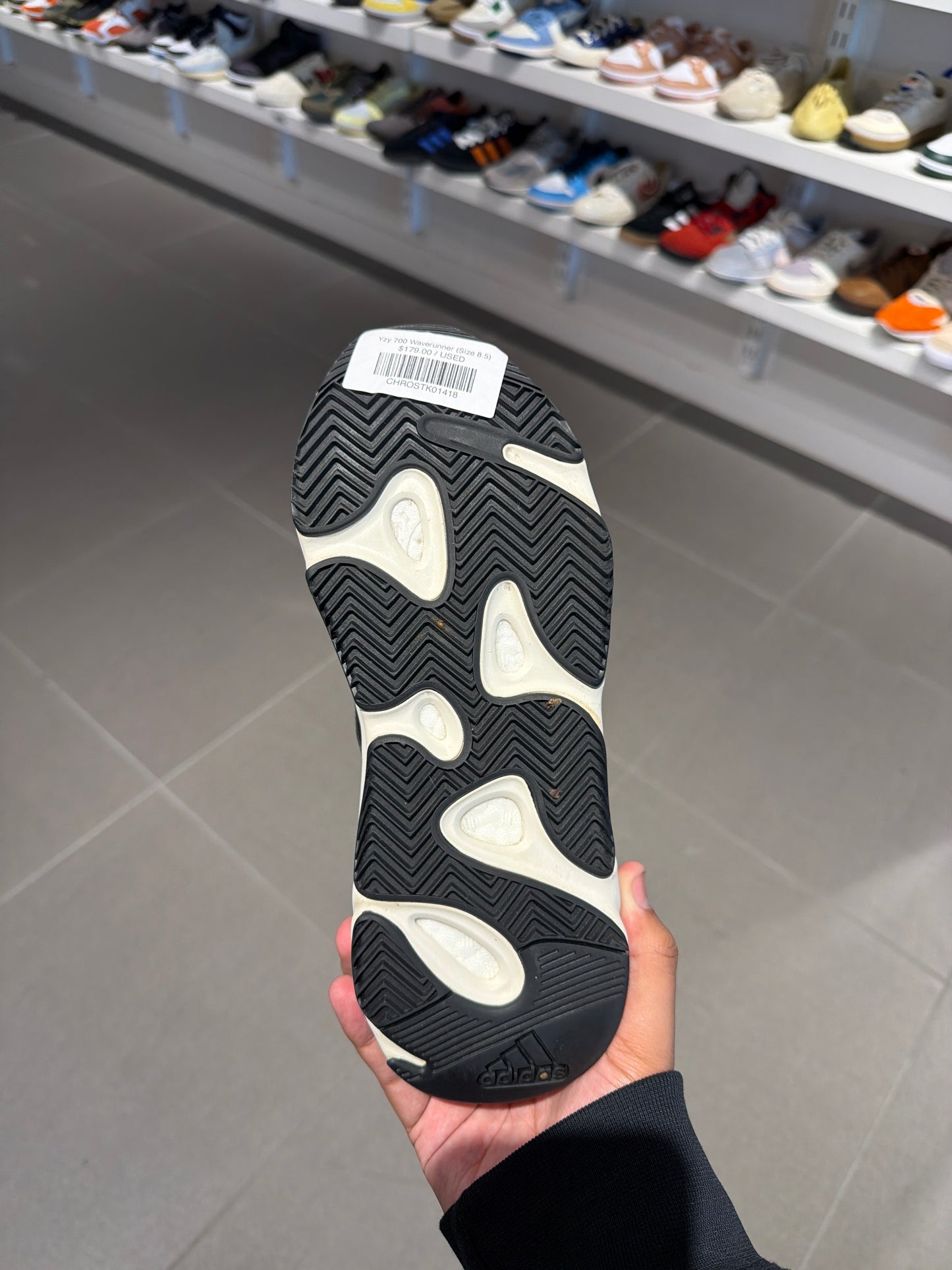 Yzy 700 Waverunner (Size 8.5)