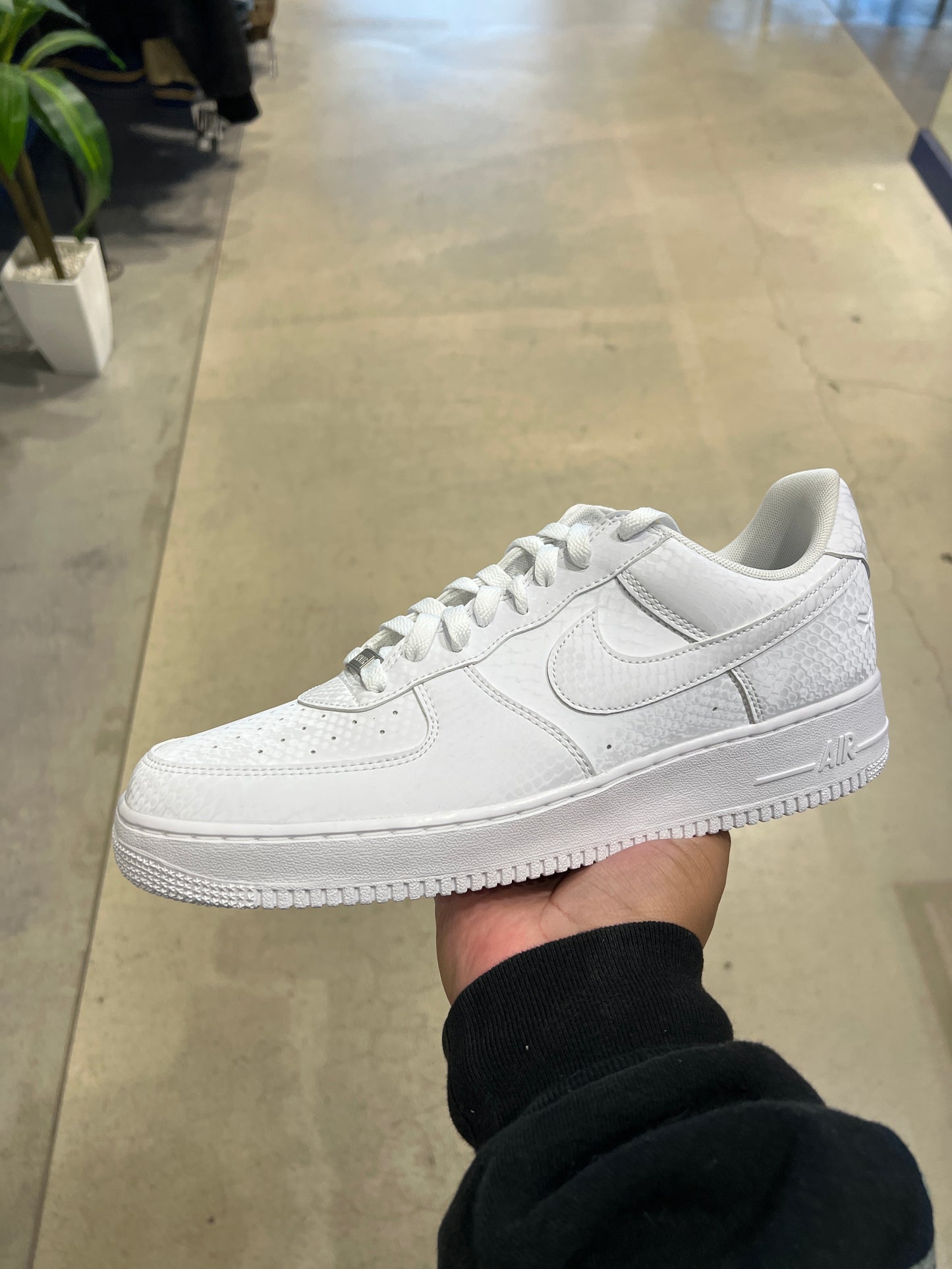 Kobe AF1 White (Size 11)