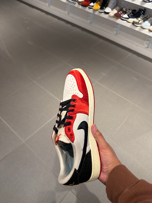 J1 Low Trophy Room (Size 12)