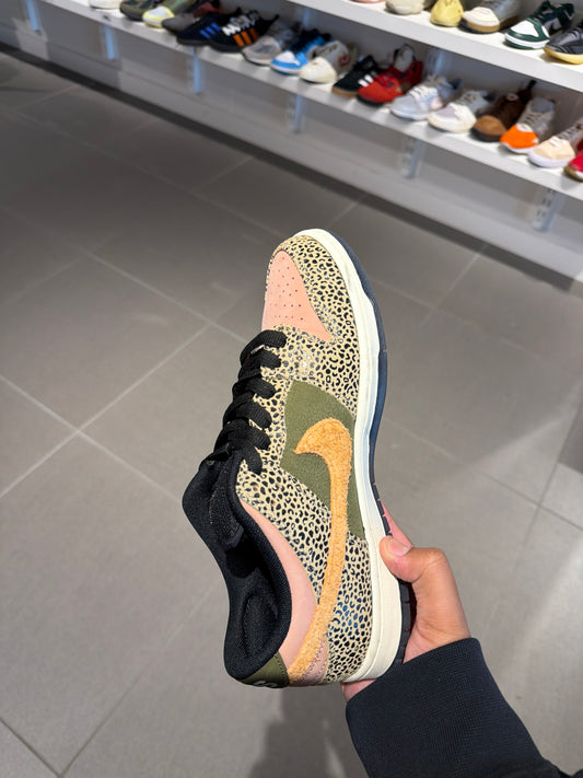 arts-rec SB Dunk (Size 8.5)