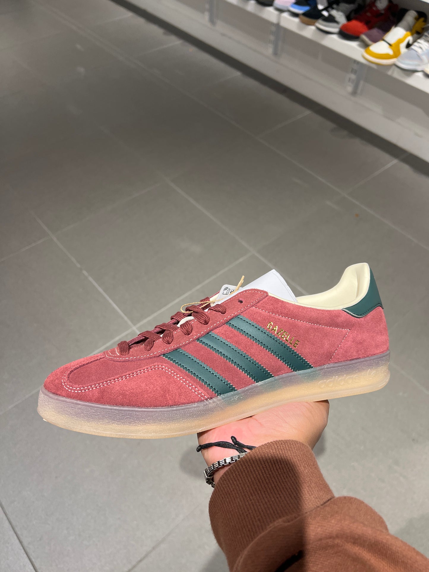 Red Green Gazelle Indoor (Size 12)