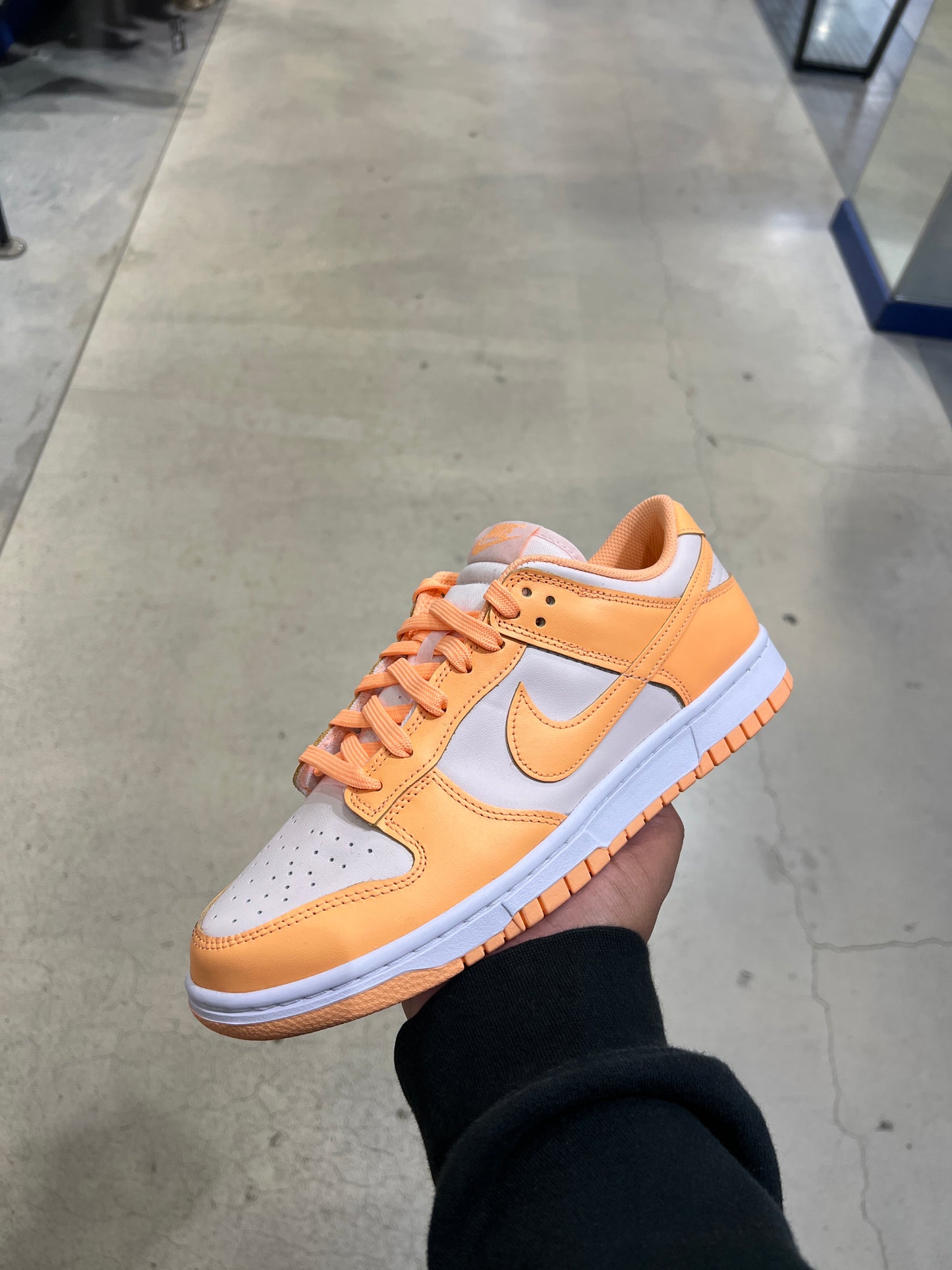 Orange Cream Dunk (Size 8.5M)
