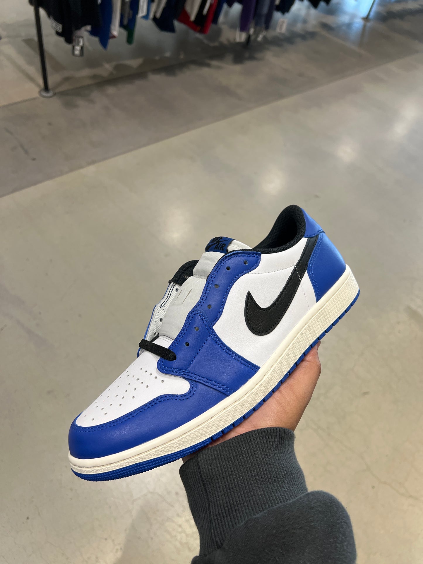 J1 Low Game Royal (Size 10)