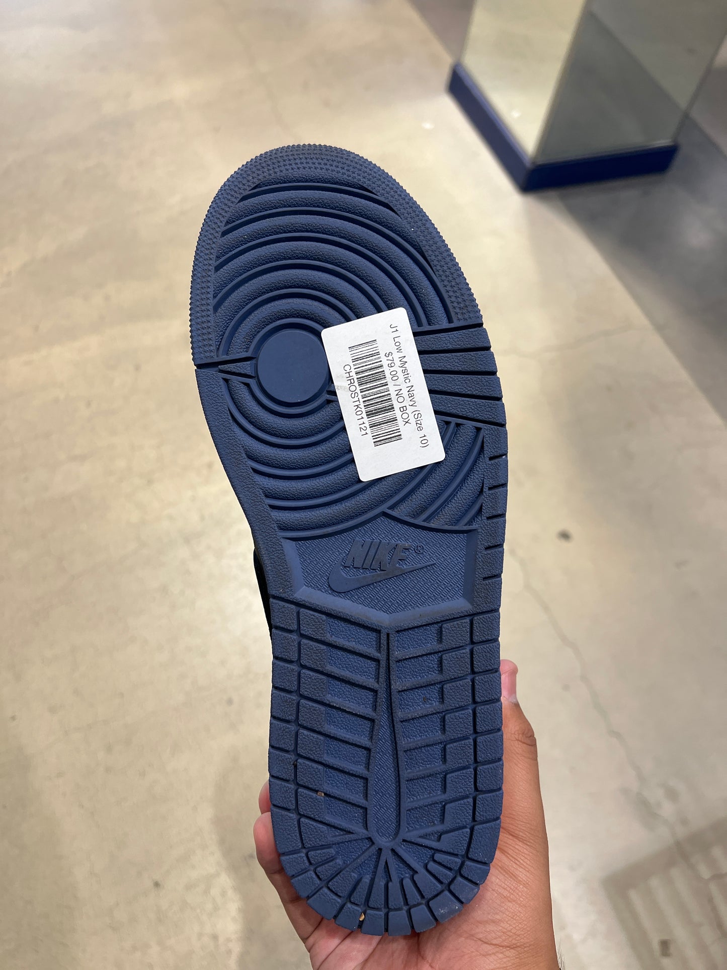 J1 Low Mystic Navy (Size 10)