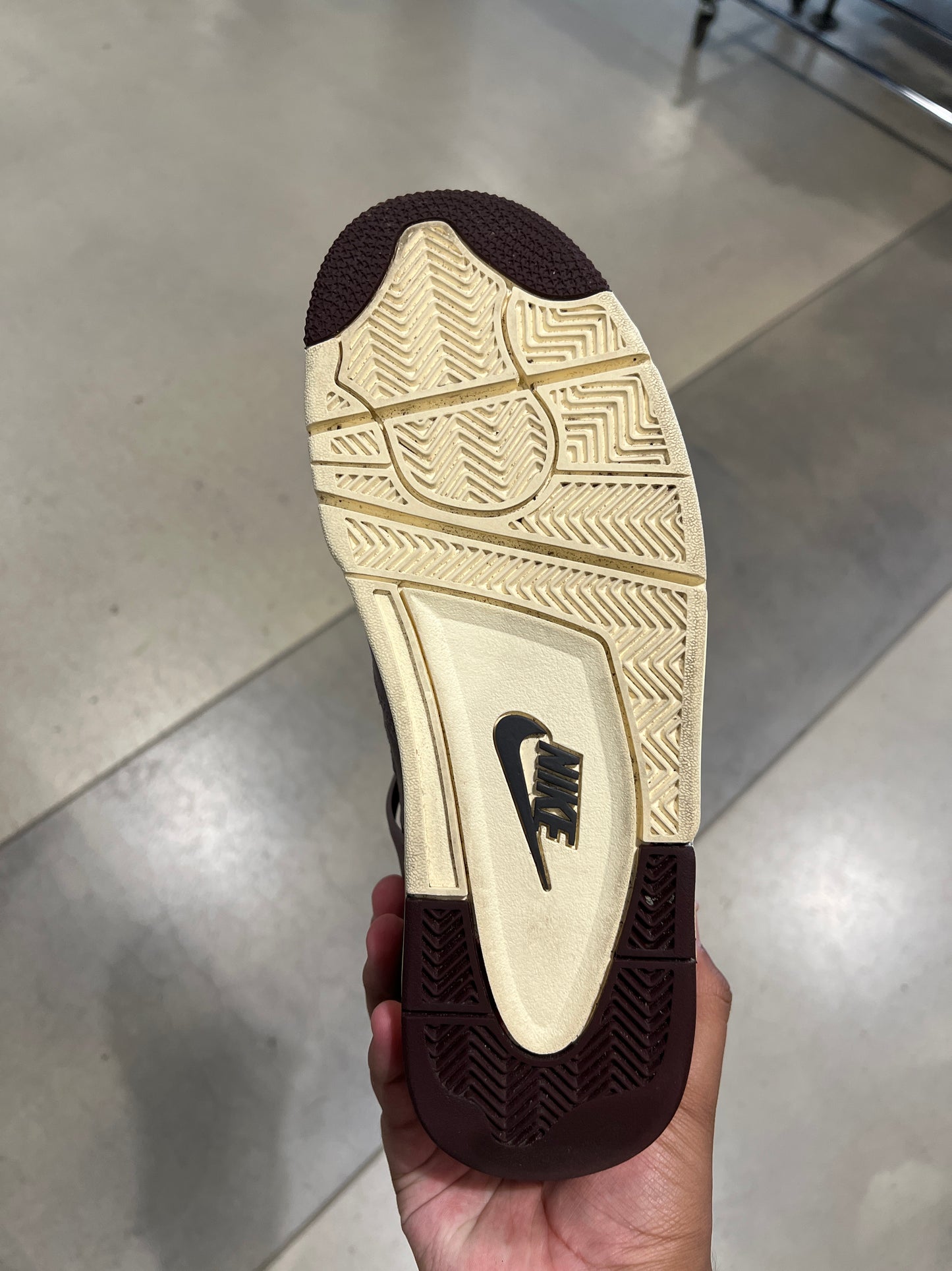 J4 A Ma Maniere (Size 10)