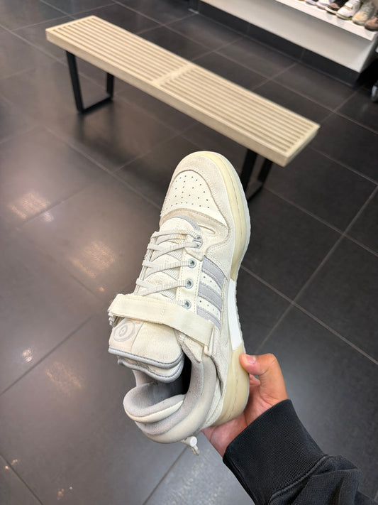 Bad Bunny Forum (Size 9.5)