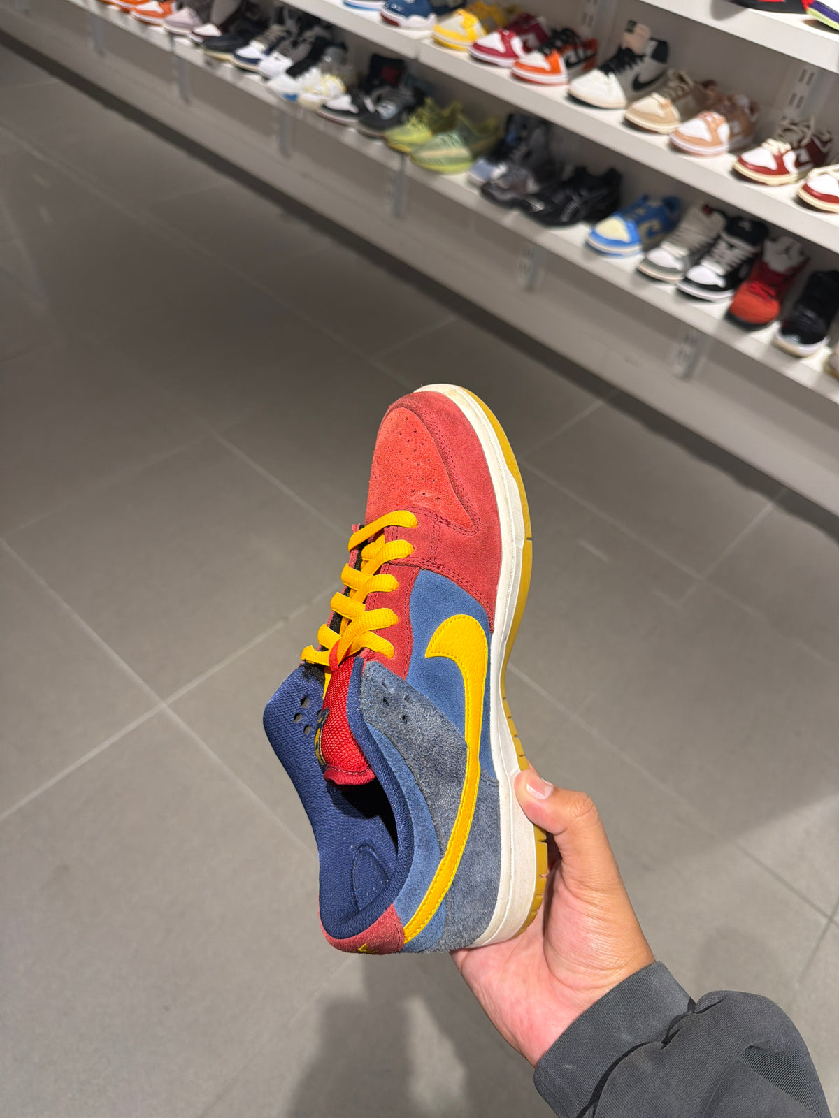 Barcelona SB Dunk (Size 8.5)