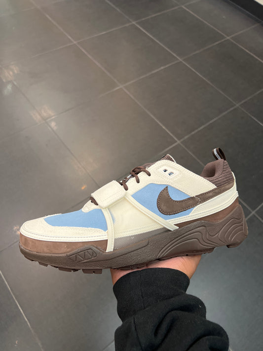 Travis Scott Field Jaxx Leche (Size 12)