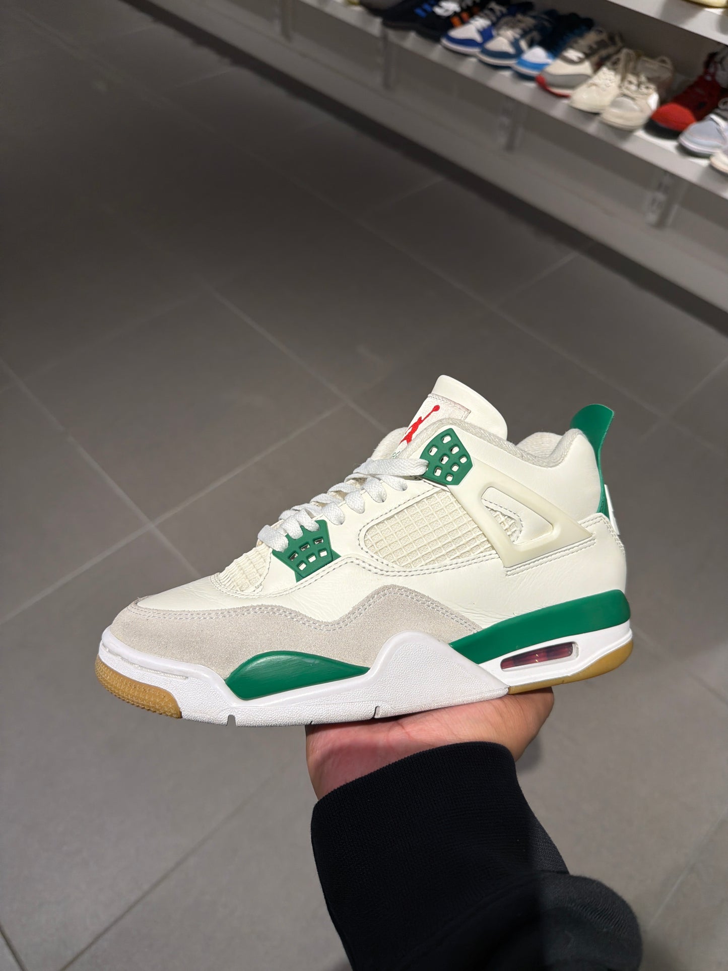 J4 SB Pine Green (Size 7M)