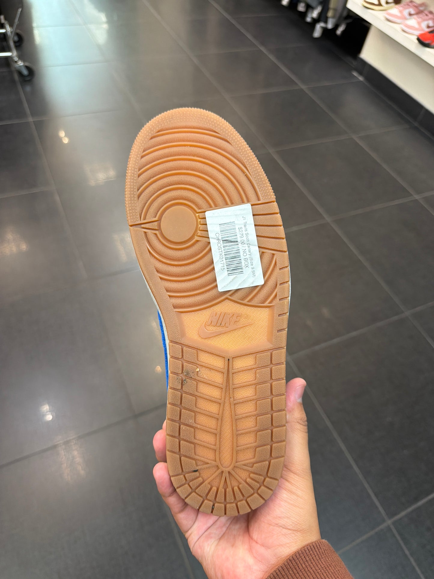 J1 Travis Scott Canary (Size 9.5M)