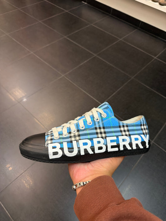 Burberry Lark Low Blue (Size 11M)