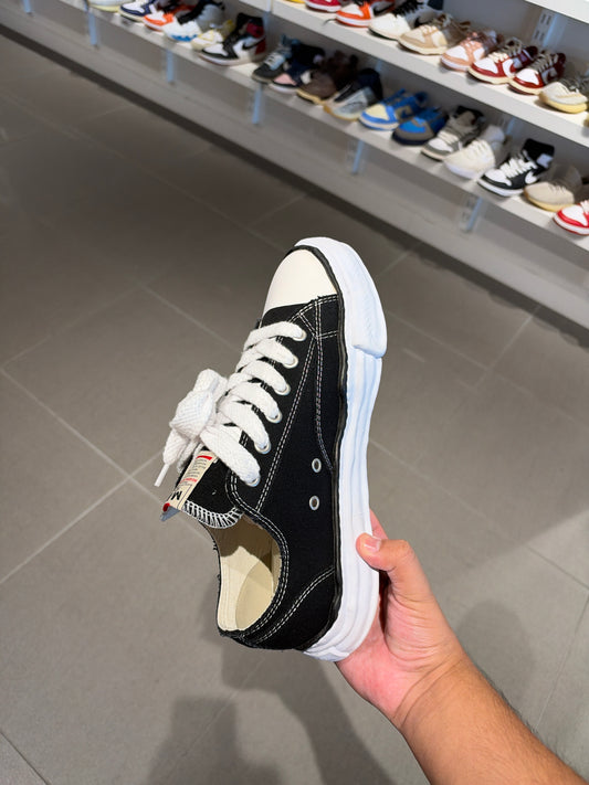 Maison Mihara Peterson 23 (Size 12)