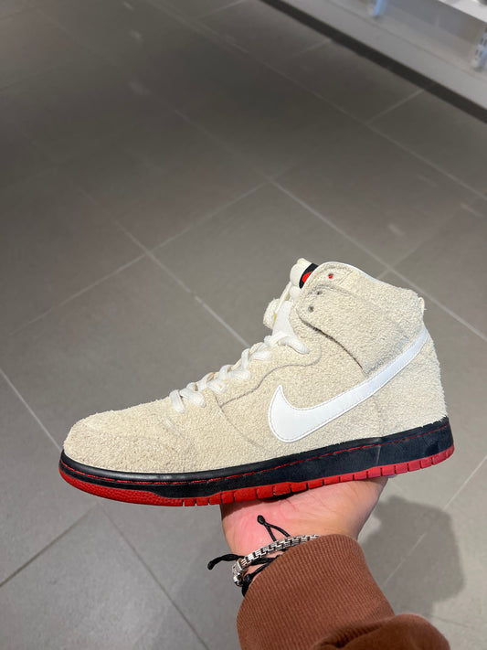 Wolf In Sheeps Clothing SB (Size 10)