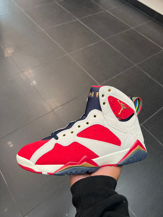 J7 Trophy Room (Size 10)