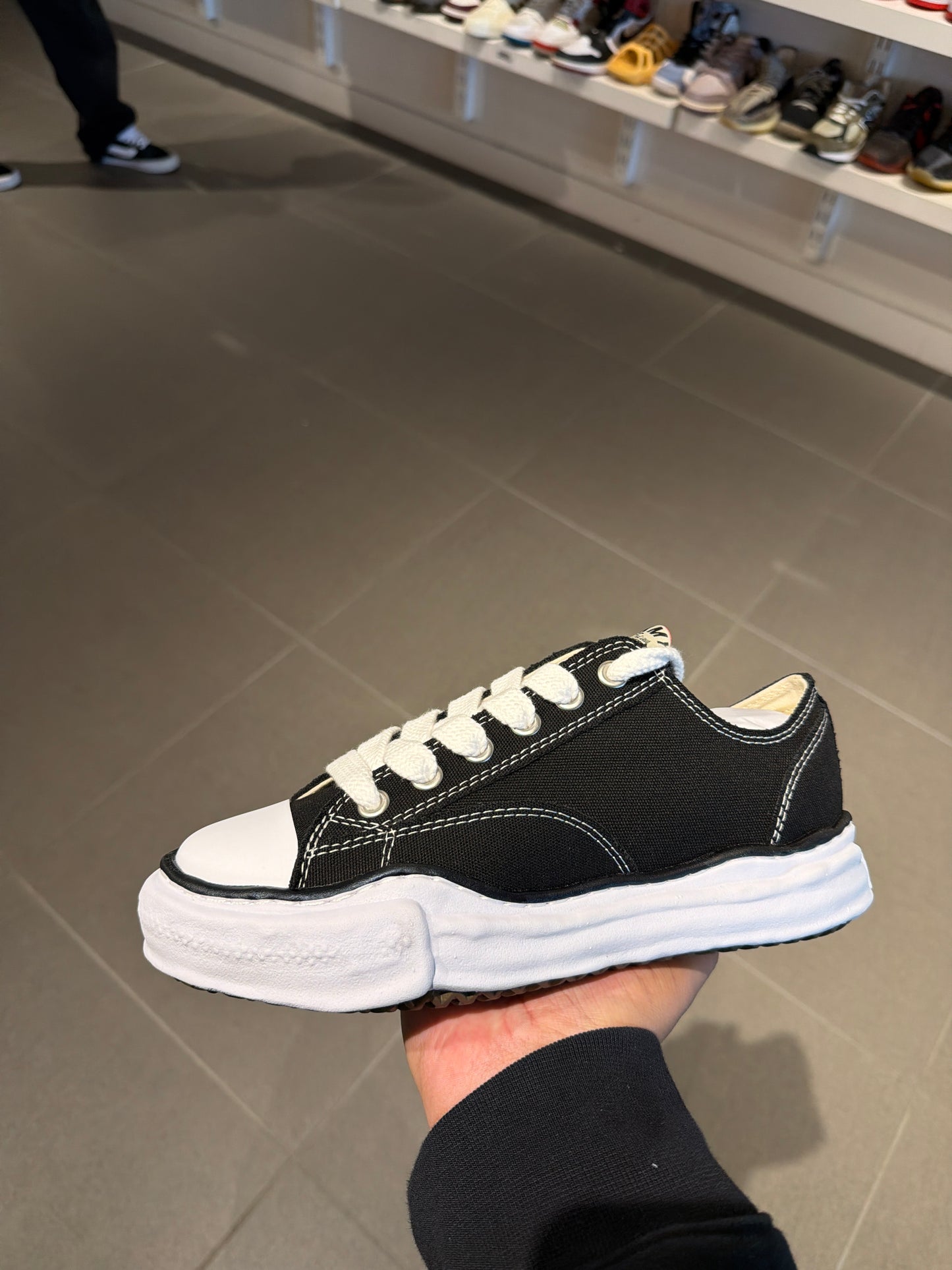 Maison Mihara Peterson (Size 8)