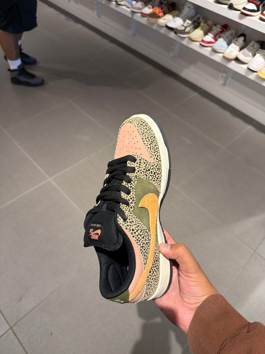 arts-rec SB Dunk (Size 9)