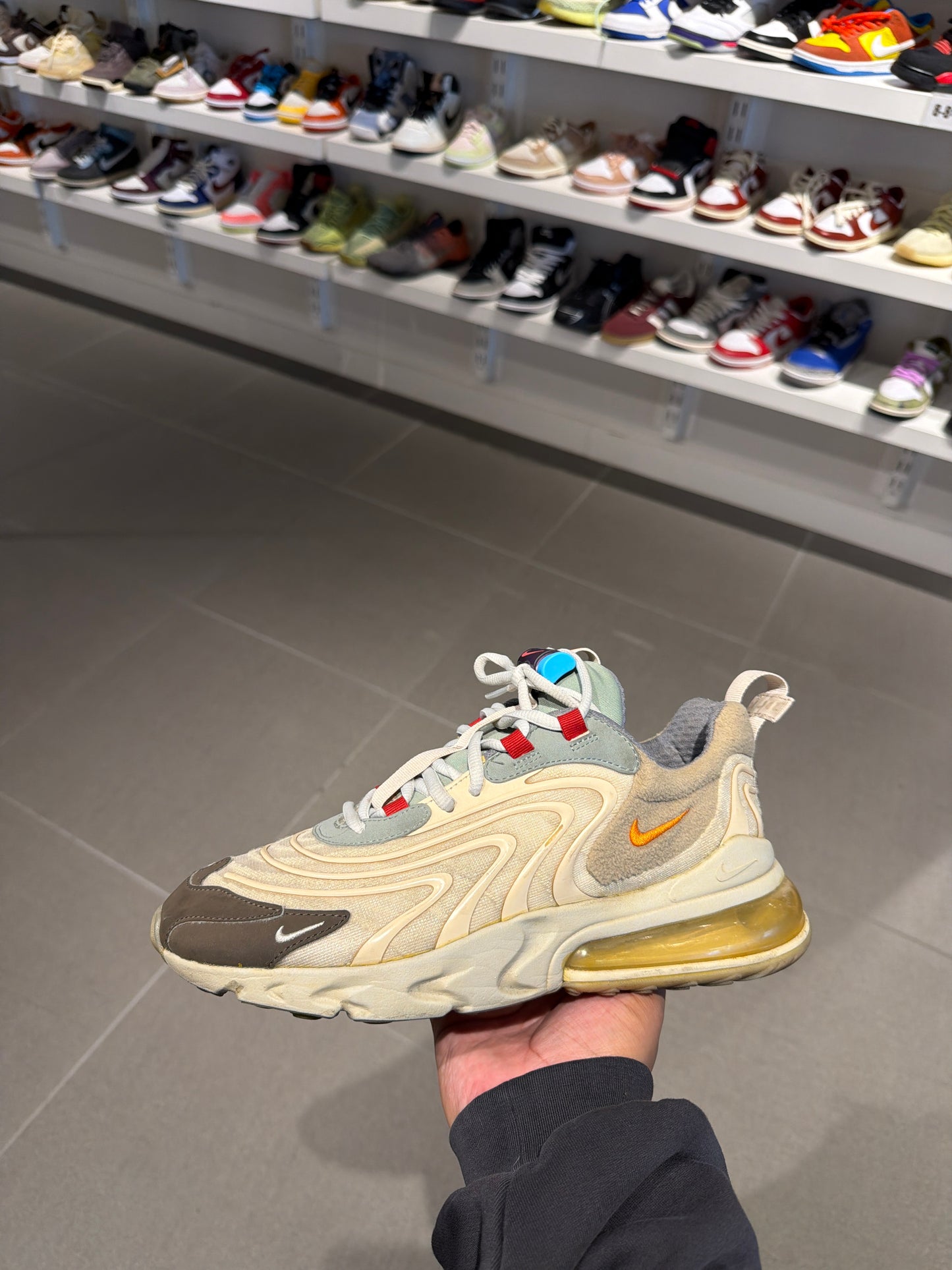 Travis Scott AM270 (Size 8.5)