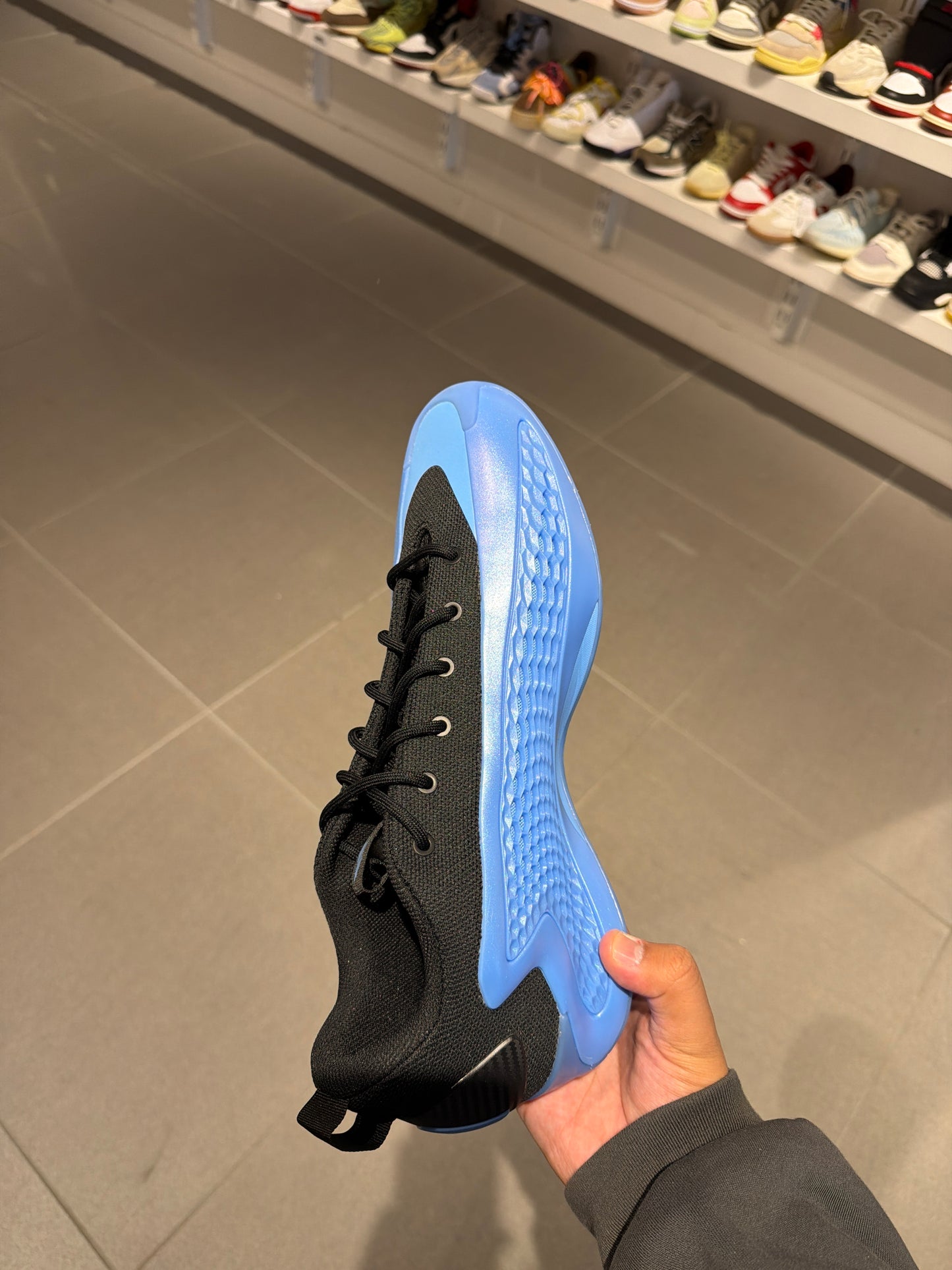 AE 1 Low Nicks Gift (Size 12)
