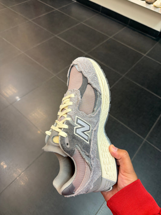 NB 2002R Protection Pack Lilac (Size 9.5)