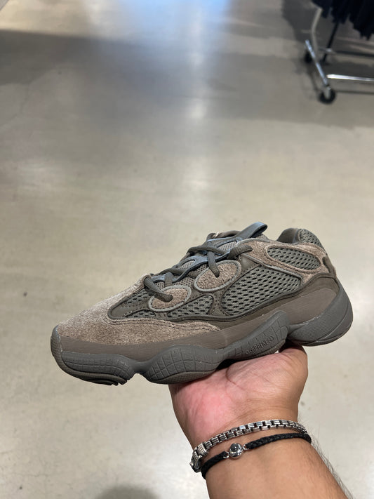 Yzy 500 Clay (Size 5M)