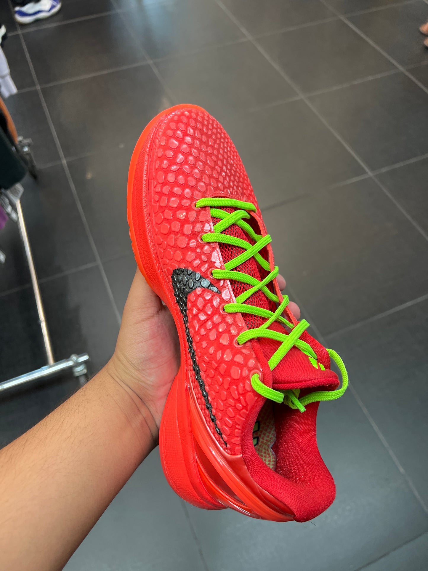 Kobe 6 Reverse Grinch (Size 9M)