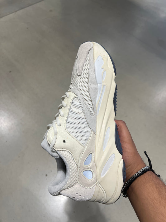 Yzy 700 Analog (Size 11)
