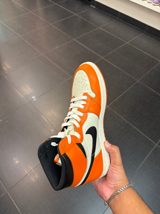 J1 Shattered Backboard 2.0 (Size 10.5)