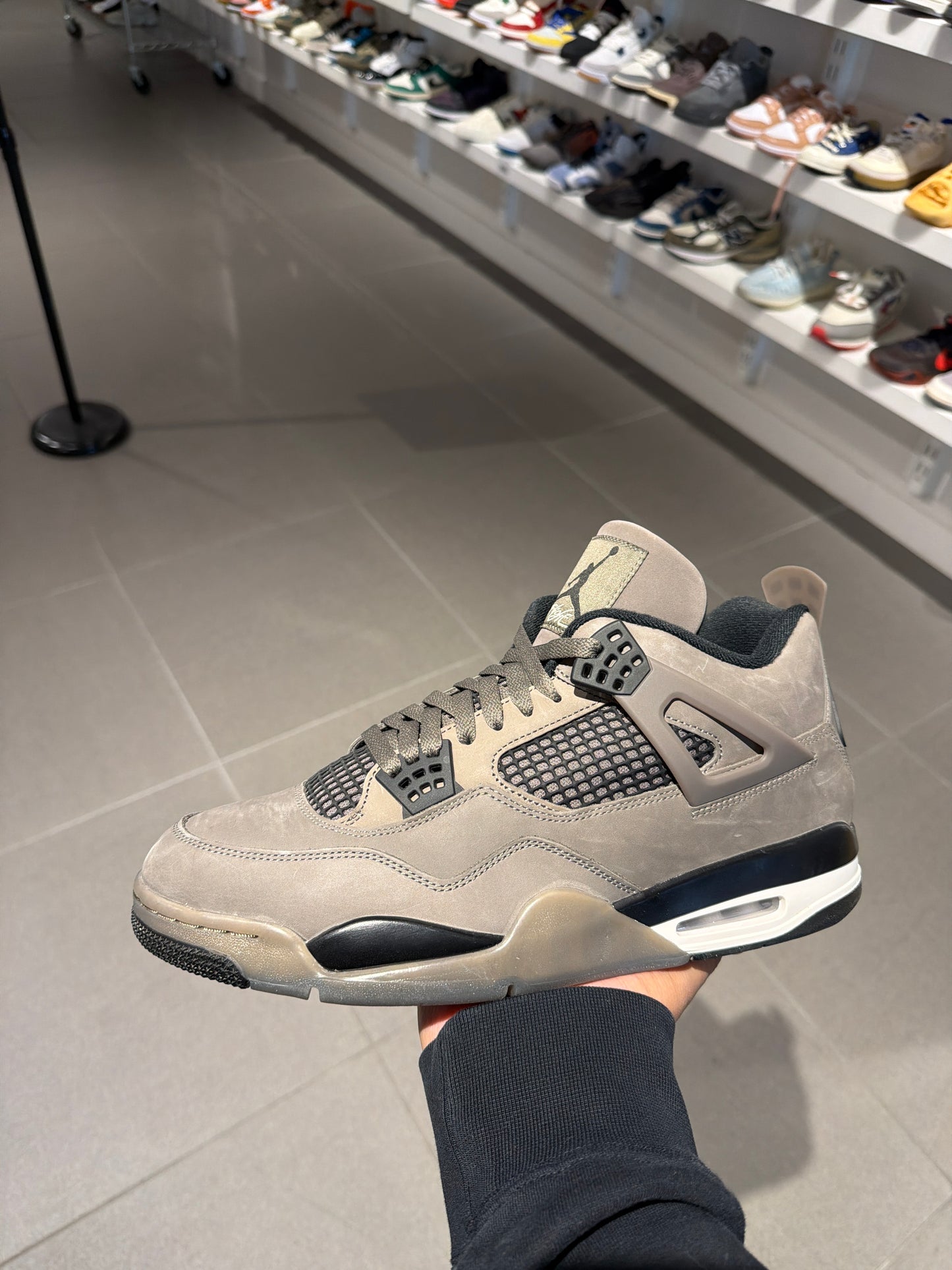 J4 Cave Stone (Size 13)