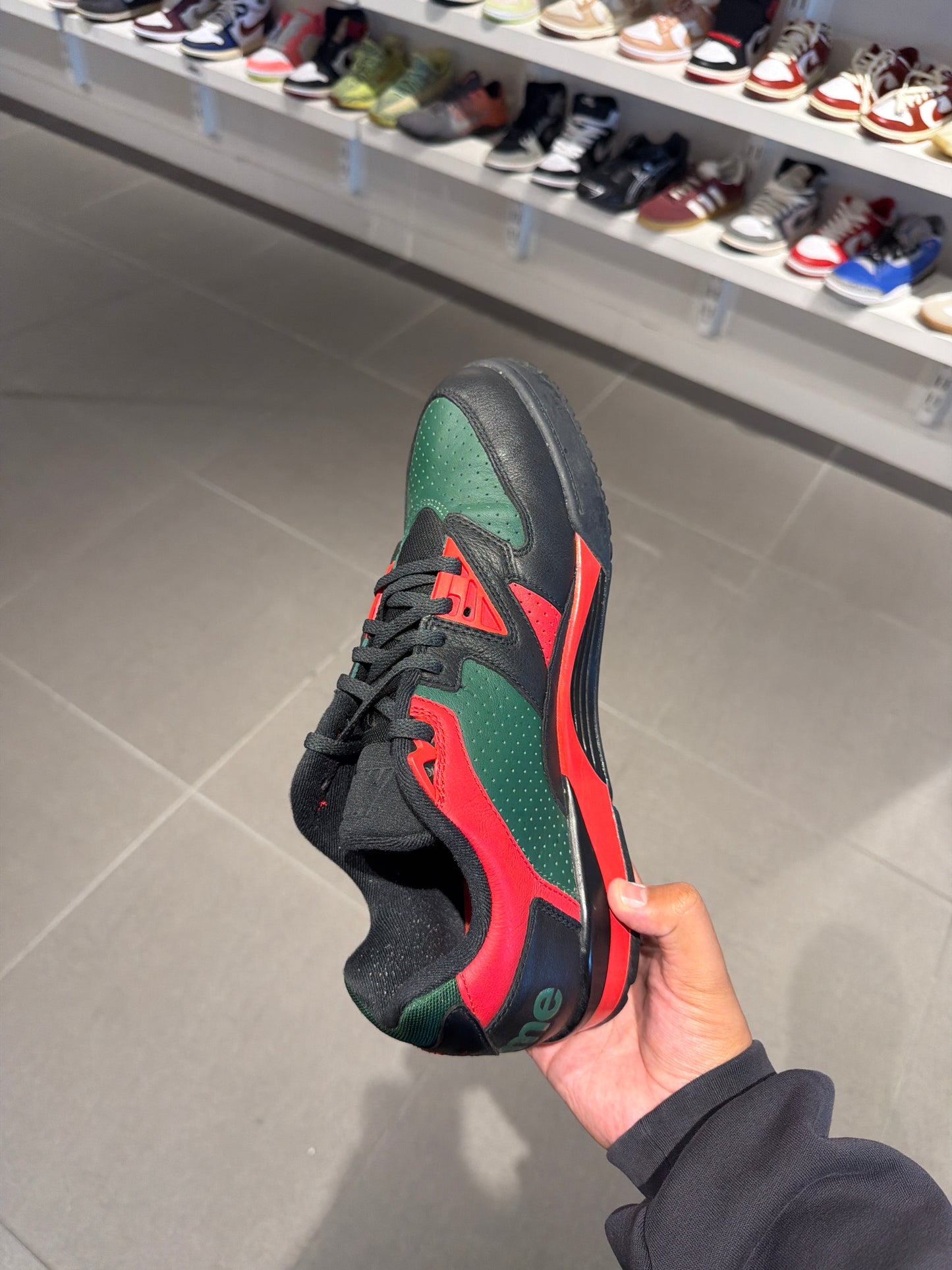 Cross Trainer Supreme Gucci (Size 11.5)