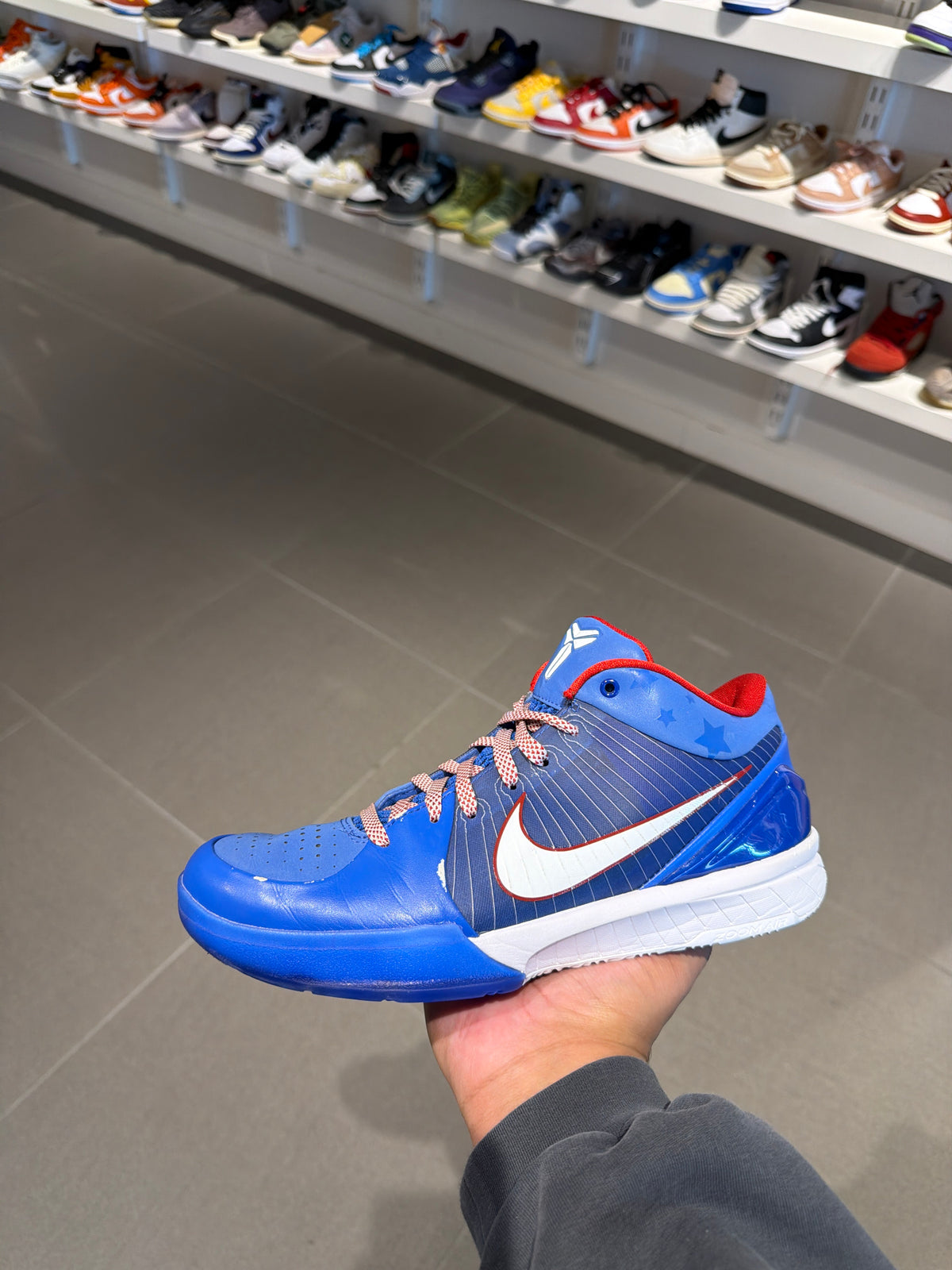 Kobe 4 Philly (Size 8.5)