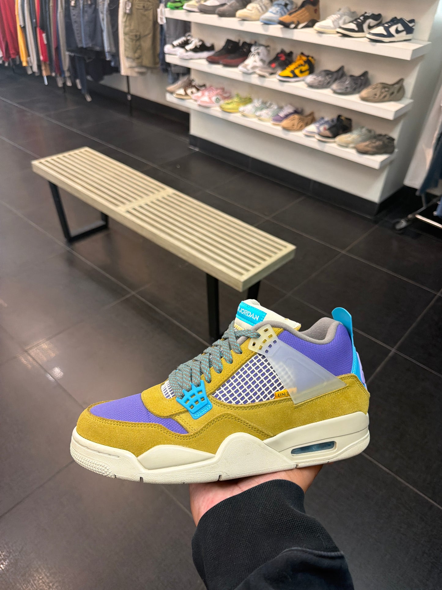 J4 Union Desert Moss (Size 9)