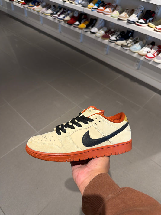 Hennessy SB Dunk (Size 8)