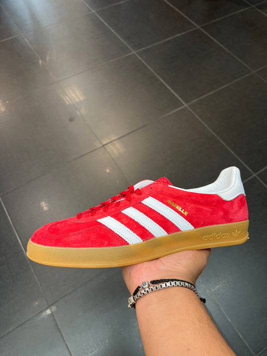 Red Gazelle (Size 12)