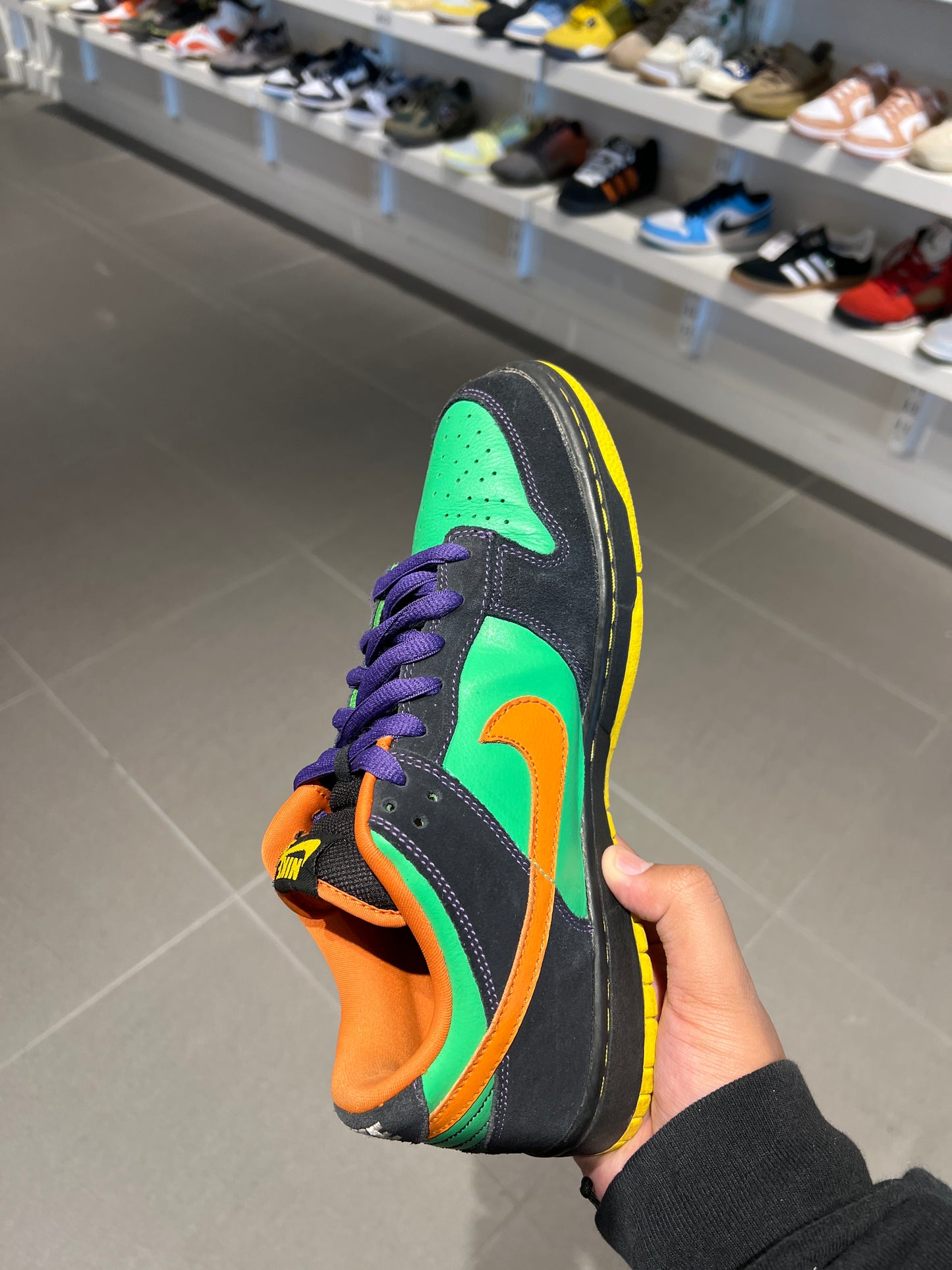 2009 Halloween SB (Size 9.5)