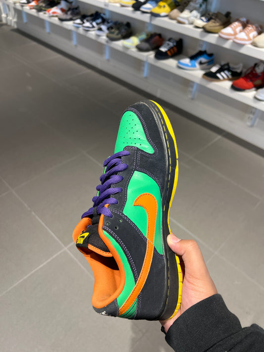 2009 Halloween SB (Size 9.5)
