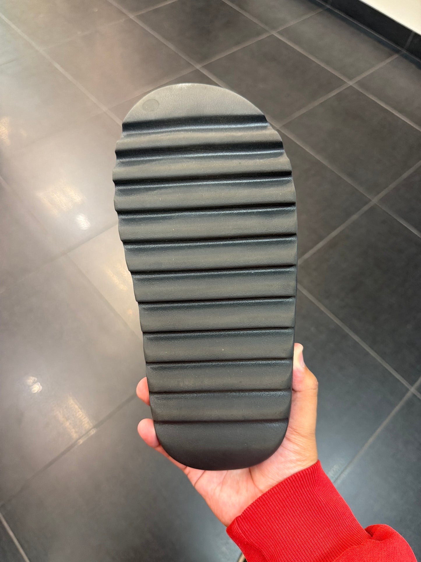 Yzy Slide Onyx (Size 9)