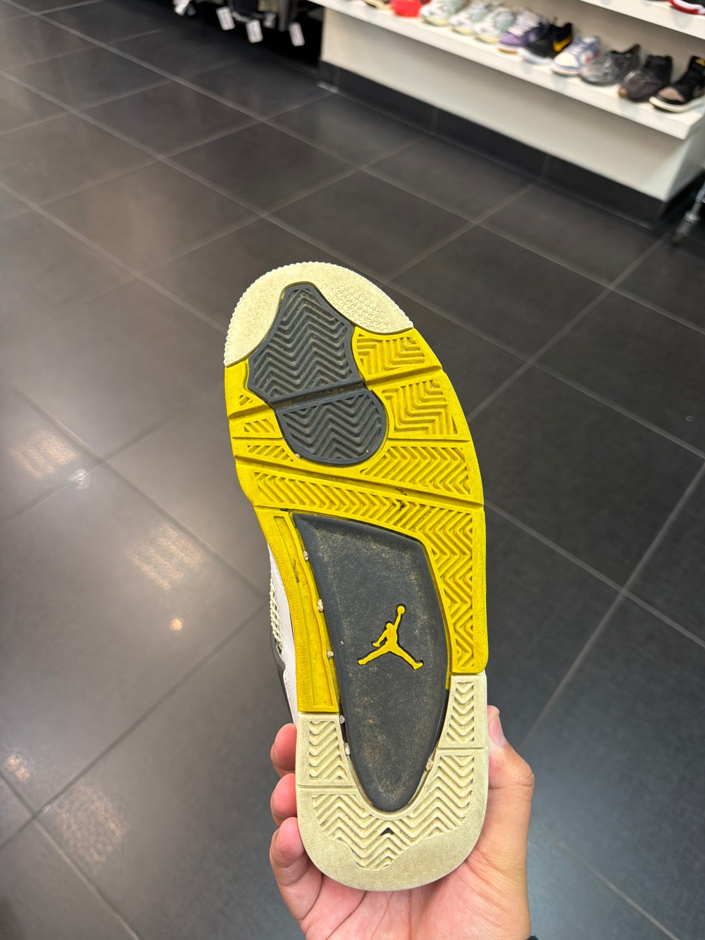 J4 Vivid Sulfur (Size 7.5M)