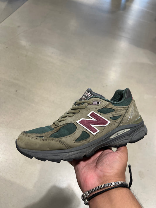 NB 990 Ted Santis (Size 8)