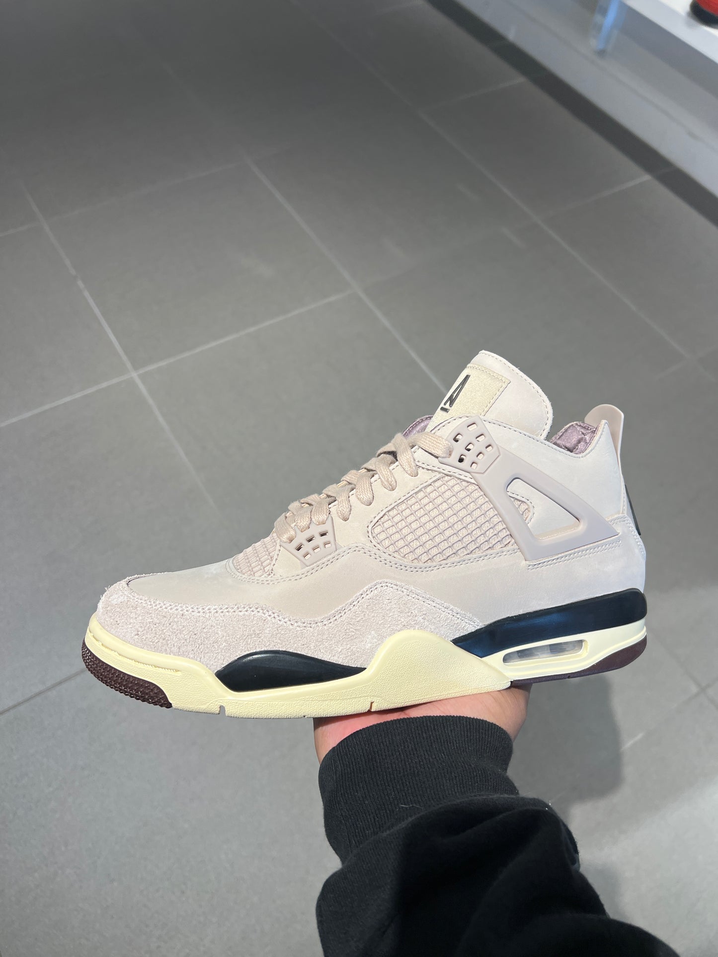J4 A Ma Maniere (Size 11)