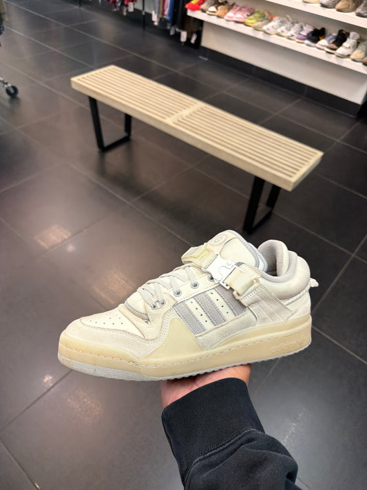 Bad Bunny Forum (Size 9.5)