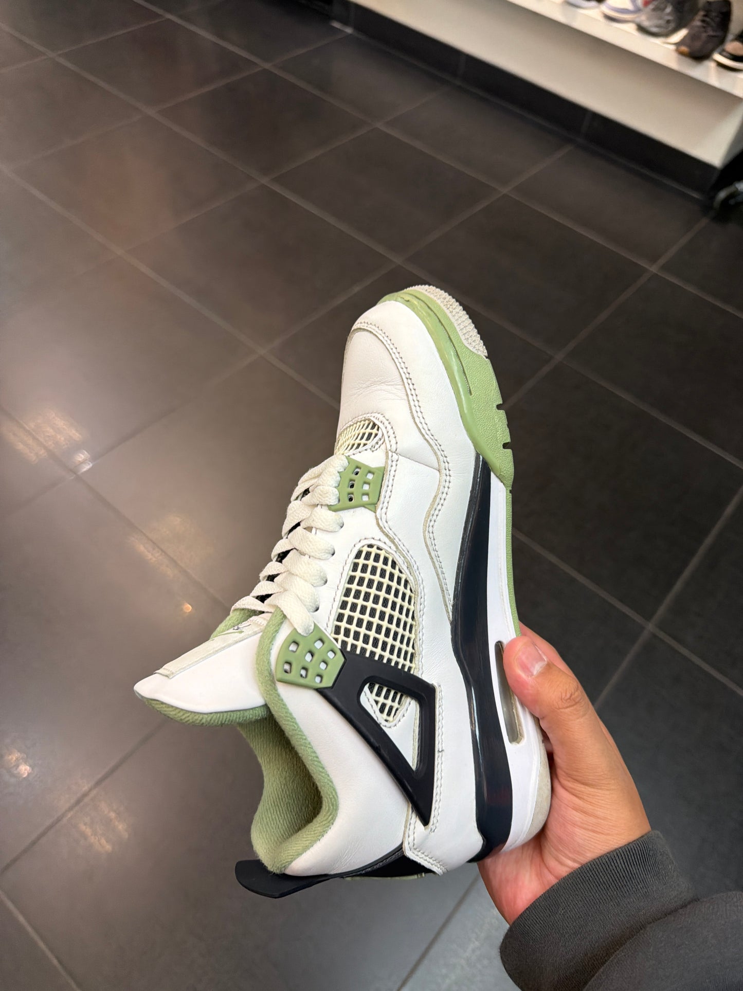 J4 Seafoam (Size 7.5W)