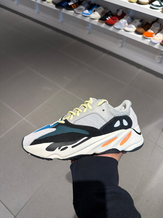 Yzy 700 Waverunner (Size 8.5)